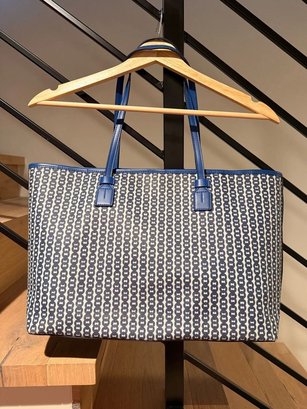 Tory Burch Gemini Link Canvas Tote - Bondi Blue
